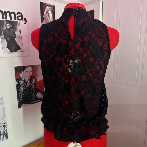 BLACK LACE RUFFLE TOP - Picture 3 of 6